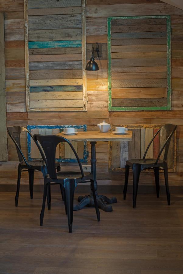 Zentrum Hotel Кишинев Екстериор снимка