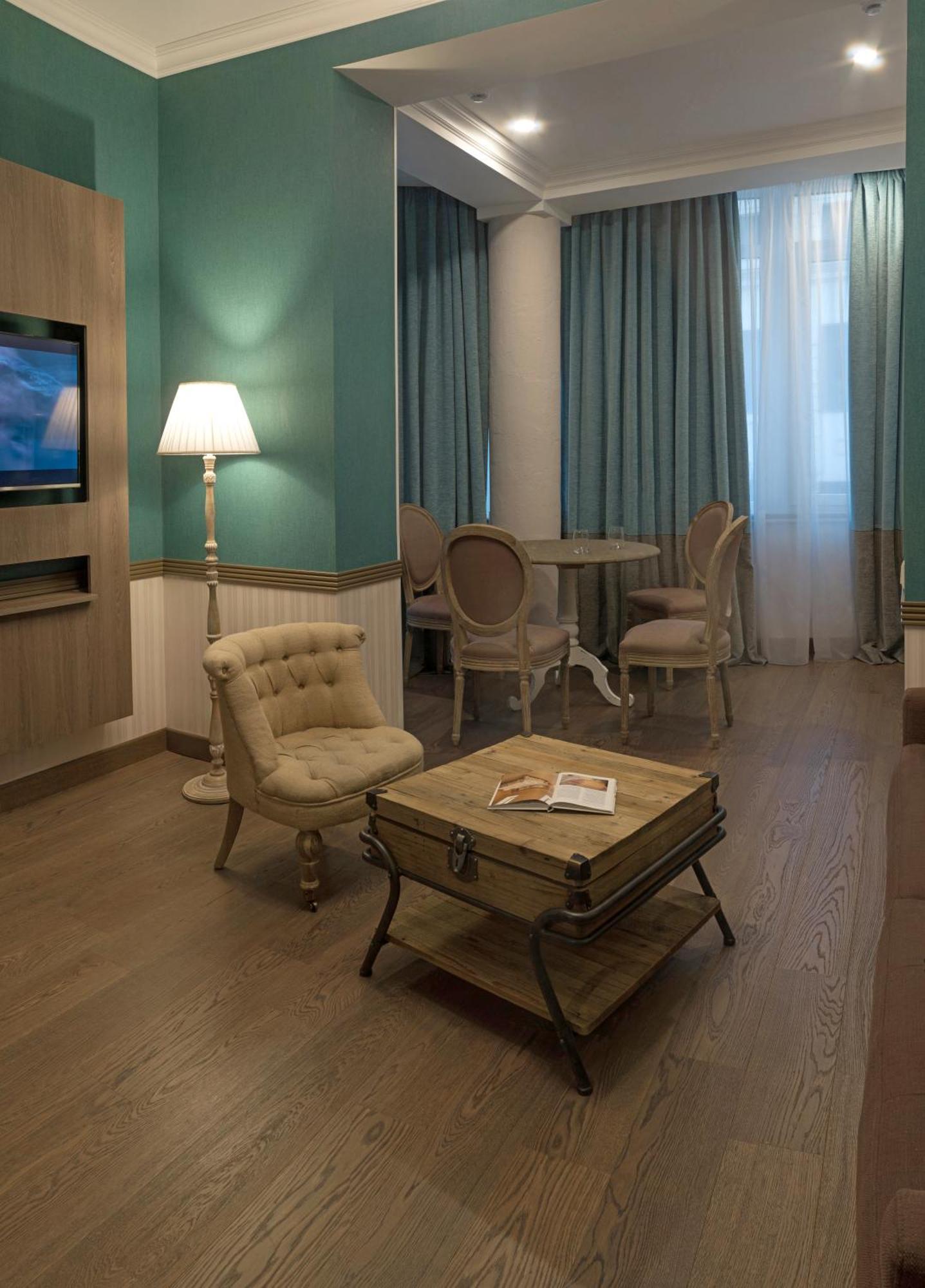 Zentrum Hotel Кишинев Екстериор снимка