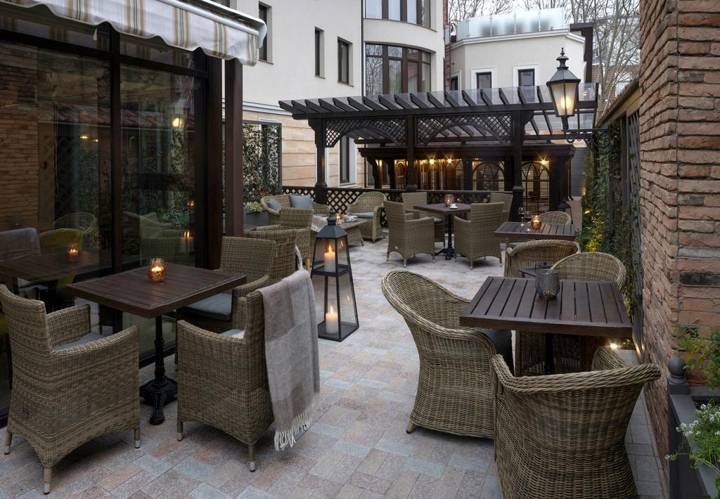 Zentrum Hotel Кишинев Екстериор снимка